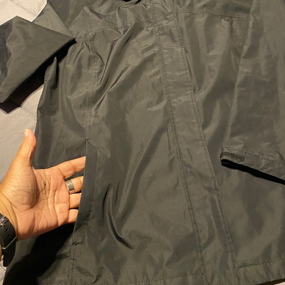 Men’s Black Eddie Bauer Windbreaker w/Hood - Picture 3 of 11